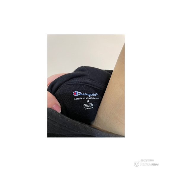 Champion Black Sweatshirt - Picture 2 of 4